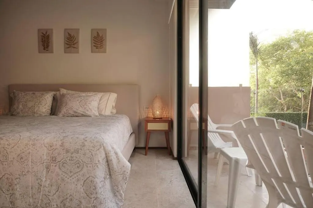 Noah Luxury Loft In Downtown contacts